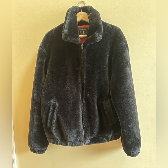 Urban Outfitters Faux Fur Womens Jacket Size Medium Black Soft Fuzzy Full Zip - Picture 4 of 12